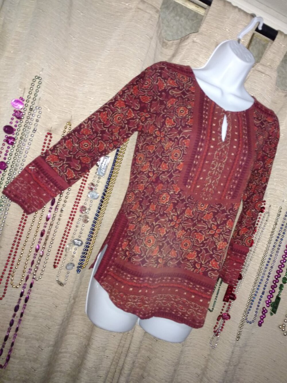 Lucky Brand Red & Purple Floral Key Hole Top Sm